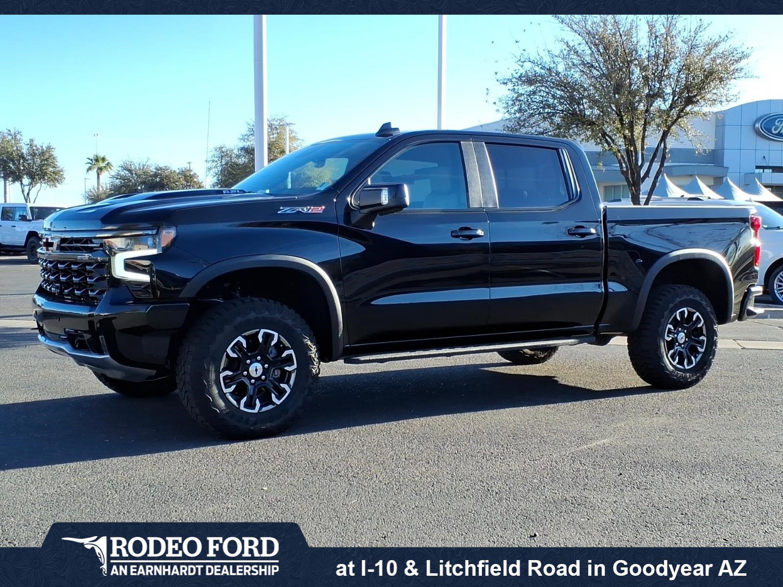 Used 2025 Chevrolet Silverado 1500 ZR2 w/ Technology Package image 1