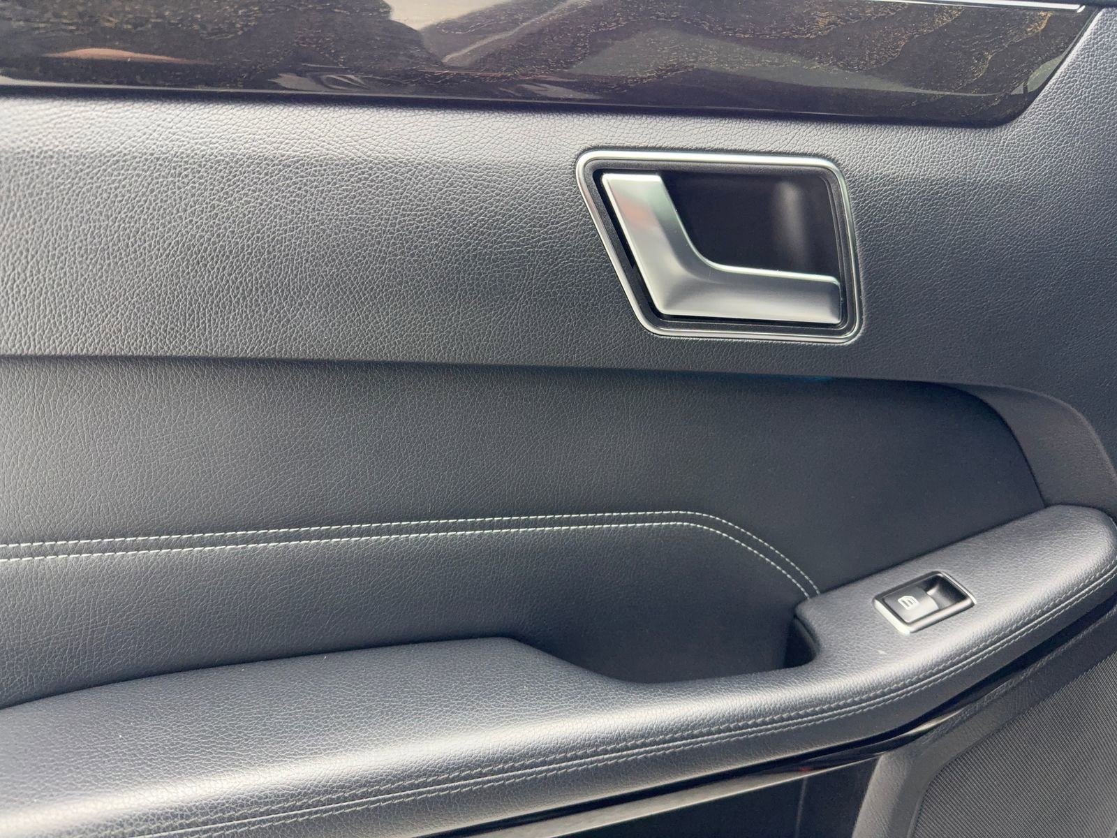 Used 2014 Mercedes-Benz E 350 Sedan image 36