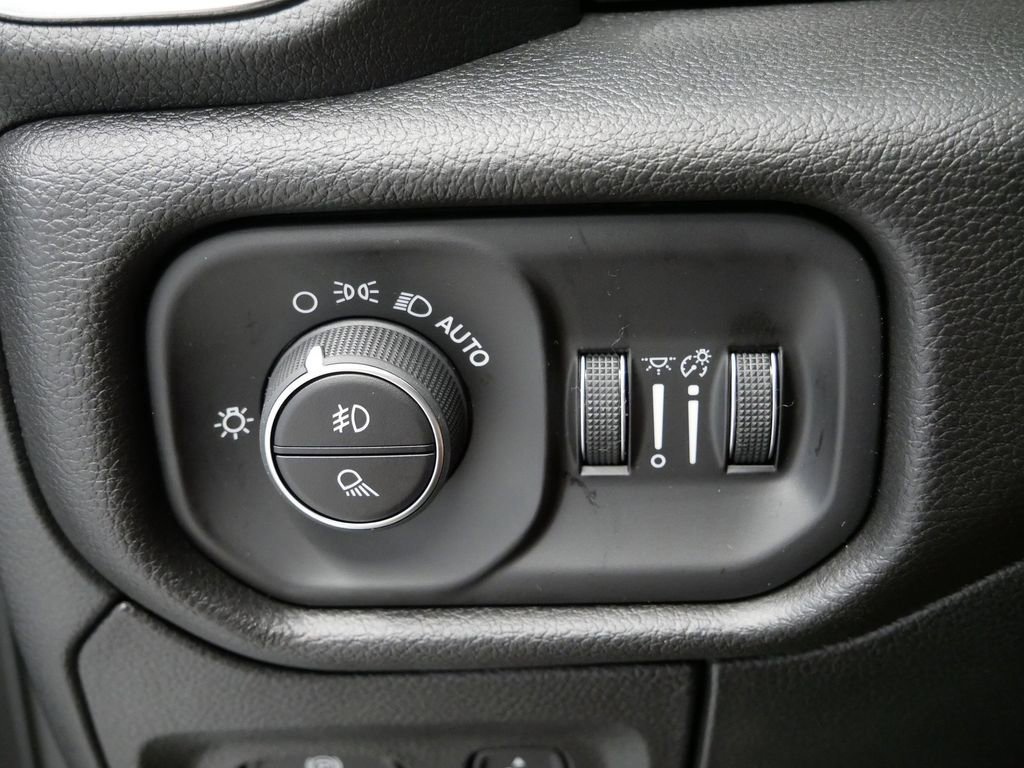 New 2026 RAM 1500 Laramie w/ Night Edition image 33