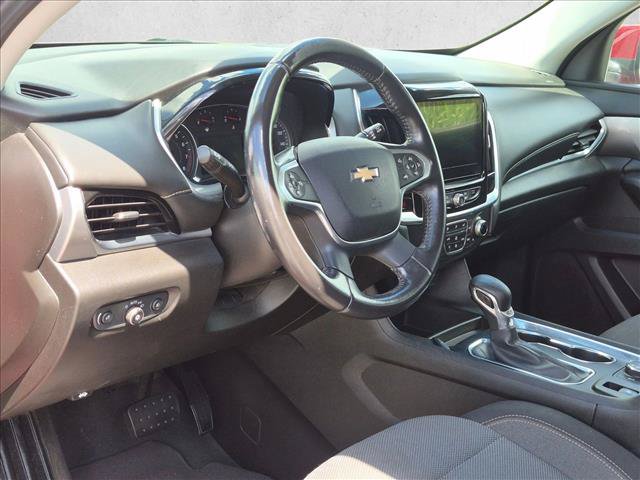 Used 2021 Chevrolet Traverse LT FWD video 2
