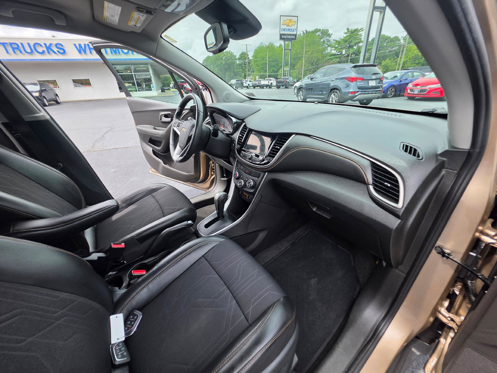 Used 2018 Chevrolet Trax LT w/ LT Convenience Package AWD/4WD image 11