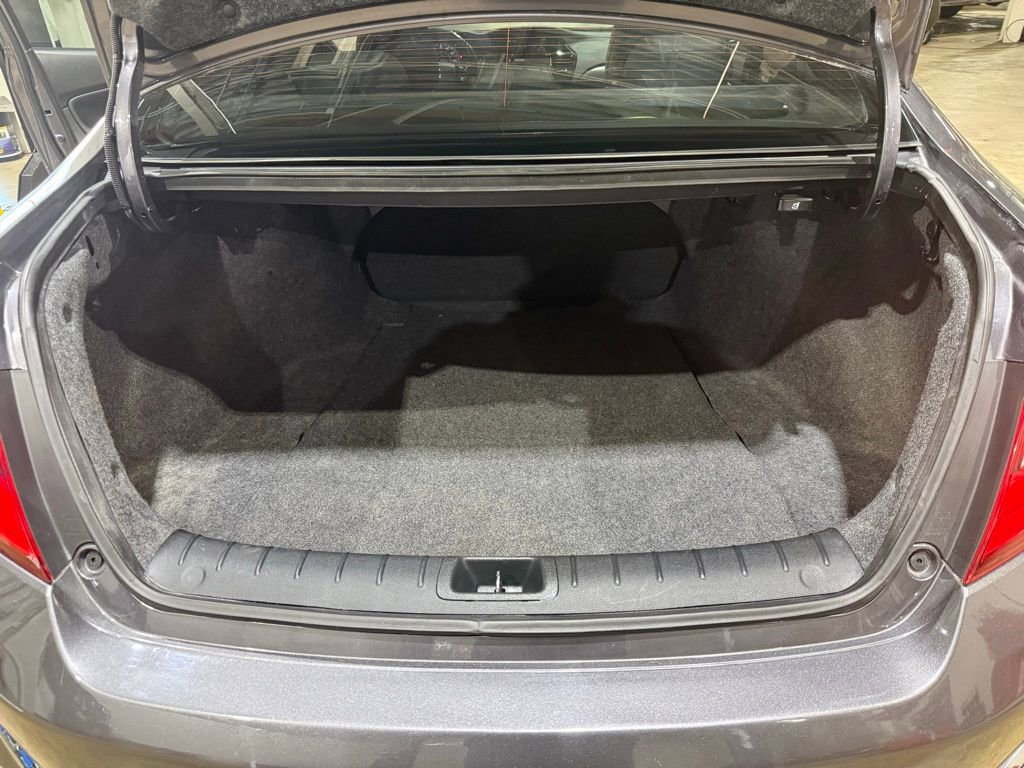 Used 2017 Honda Accord EX-L image 25