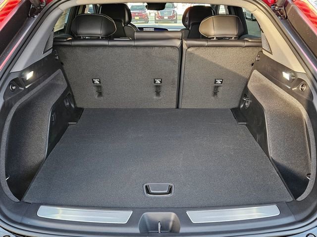 New 2026 Cadillac Optiq Luxury 1 image 28