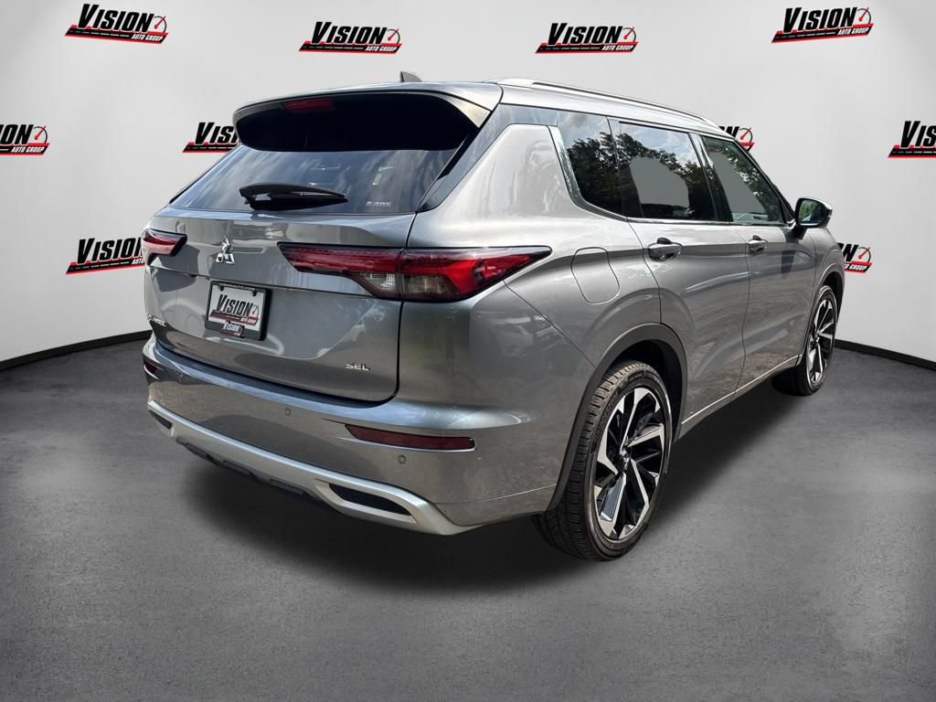Used 2024 Mitsubishi Outlander SEL AWD/4WD image 5