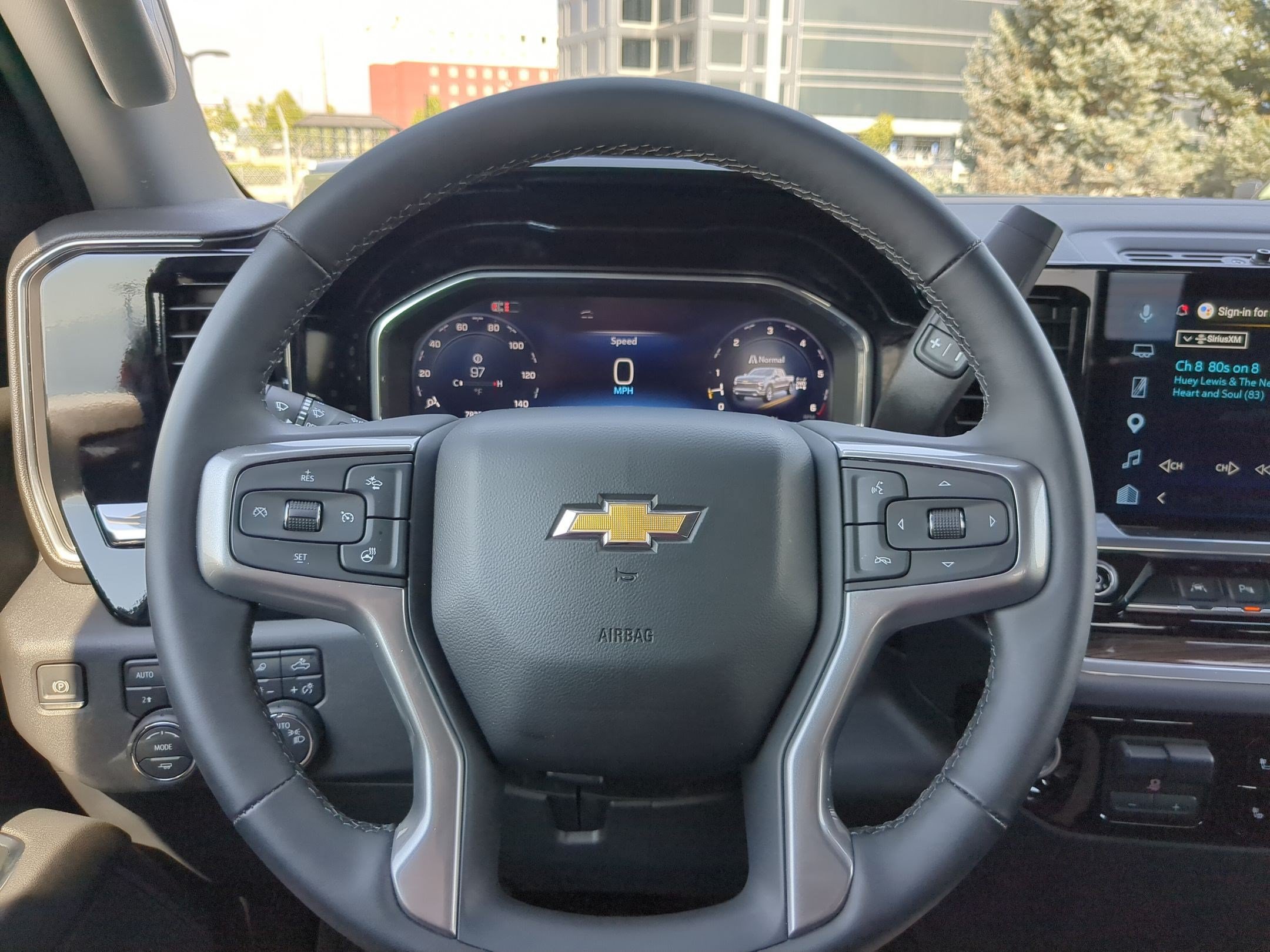 Used 2025 Chevrolet Silverado 1500 LT AWD/4WD image 16