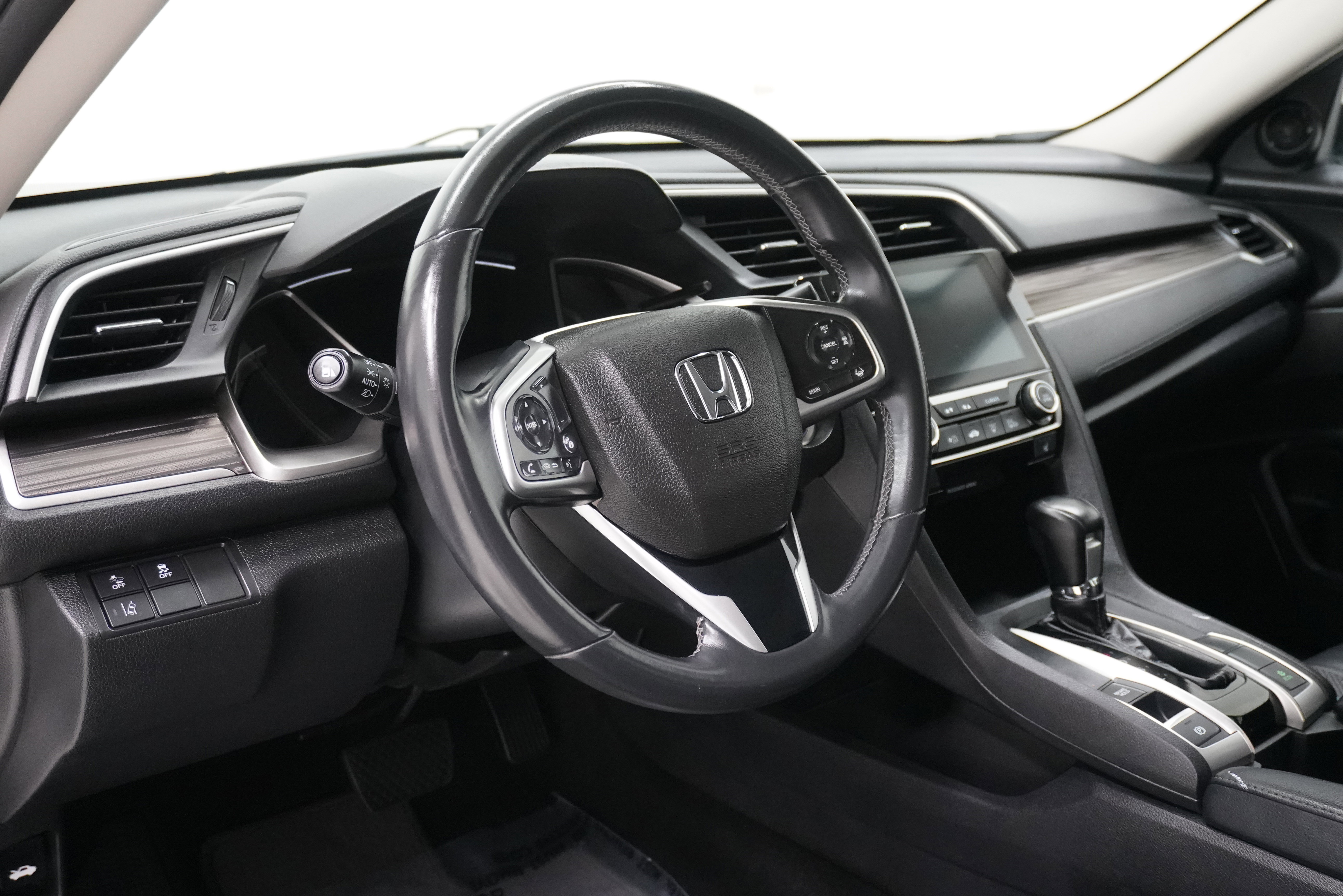 Used 2019 Honda Civic EX-L image 9