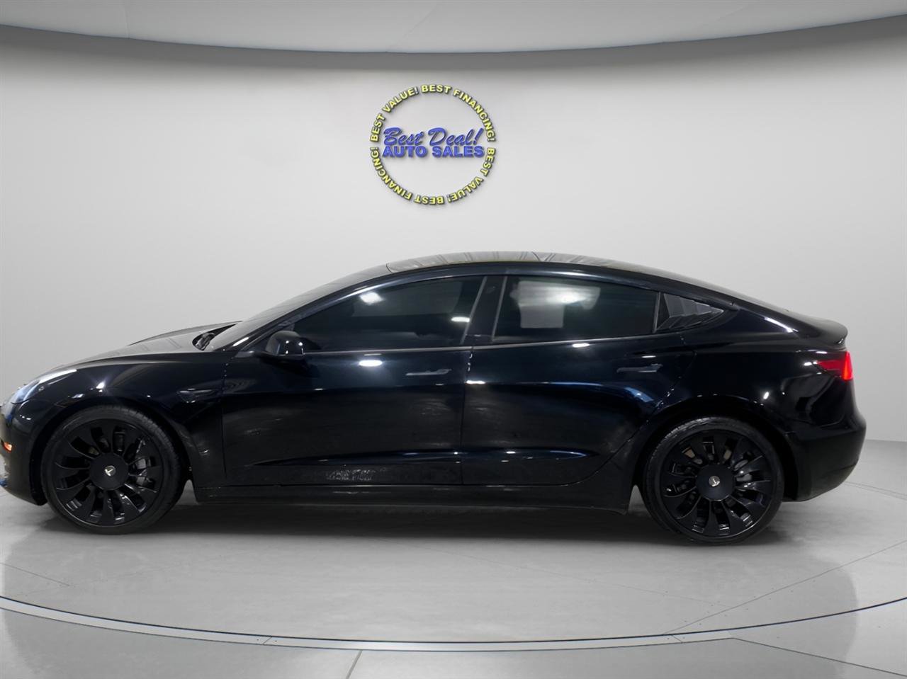 Used 2022 Tesla Model 3 Long Range AWD/4WD image 2