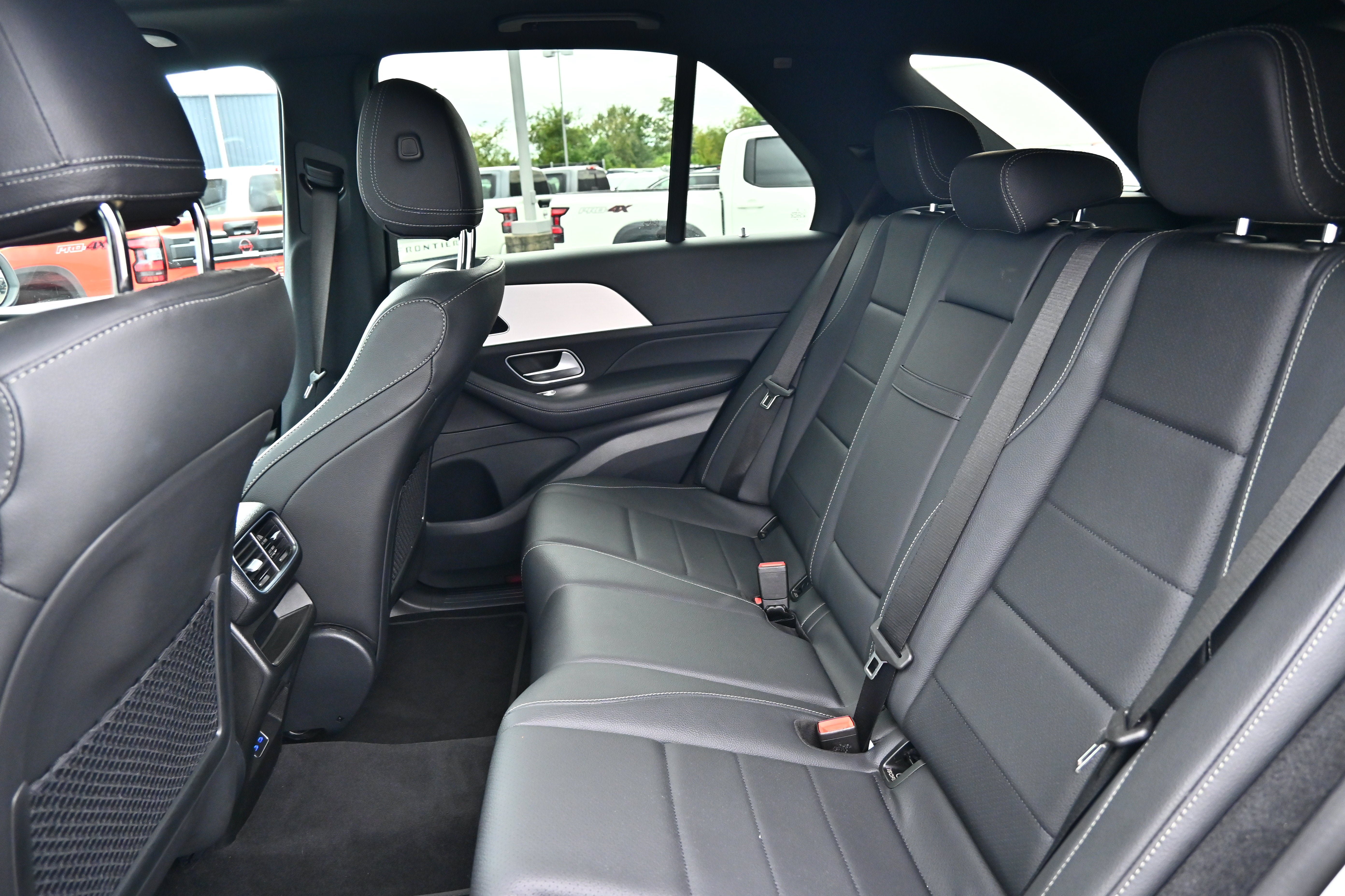 Used 2026 Mercedes-Benz GLE 350 4MATIC w/ Winter Package image 14