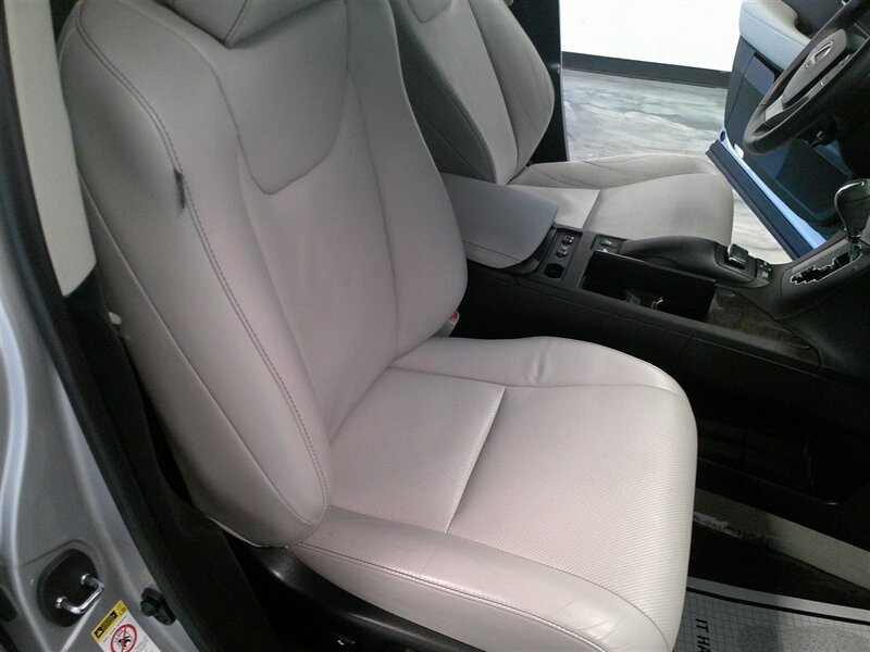 Used 2015 Lexus RX 450h AWD image 34