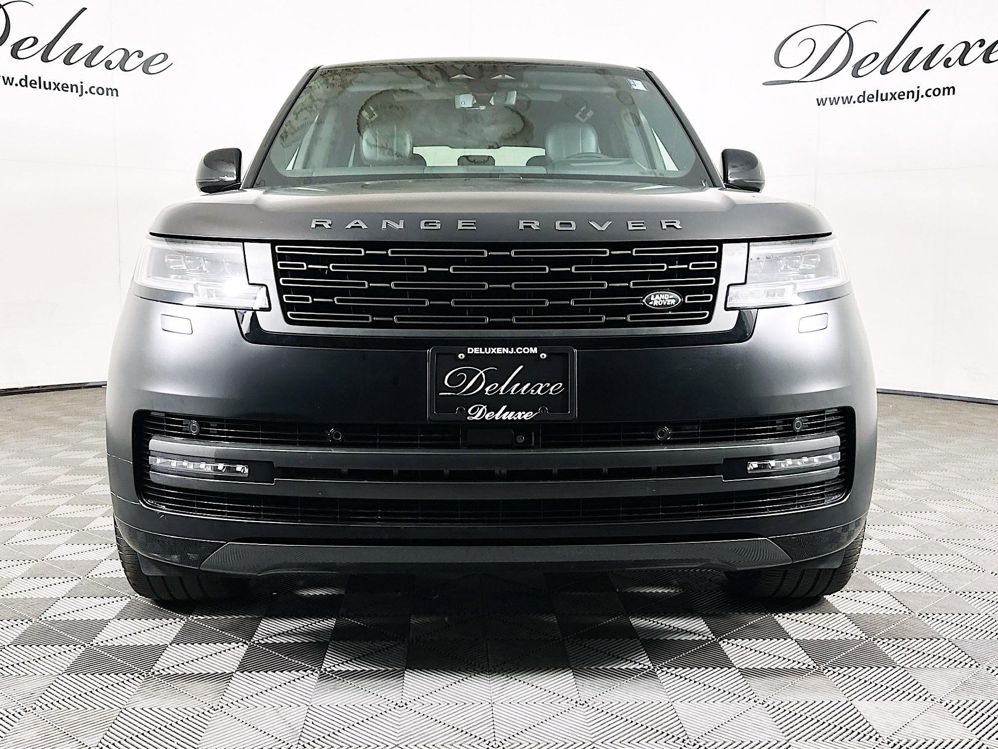 Used 2024 Land Rover Range Rover SE AWD/4WD image 2