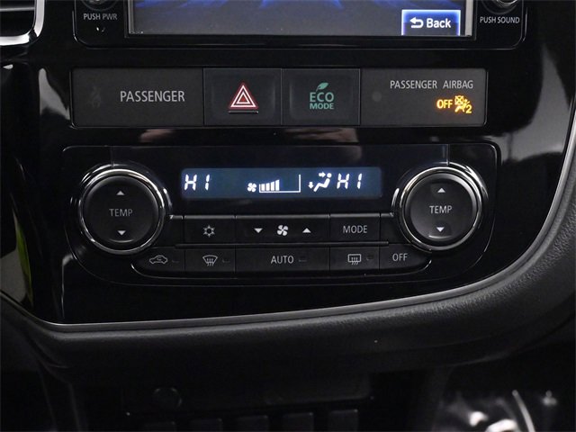 Used 2018 Mitsubishi Outlander SE image 28