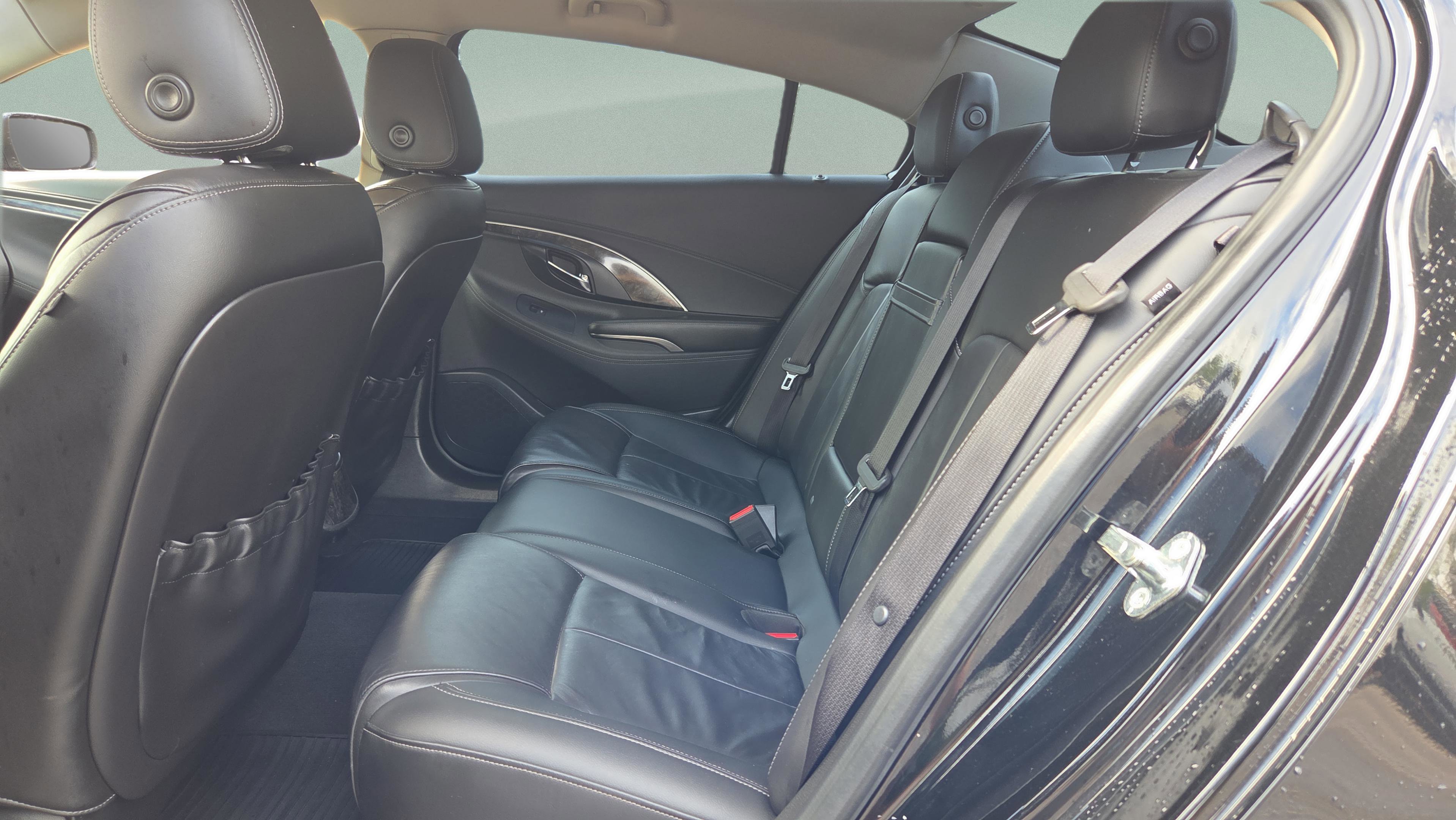 Used 2016 Buick LaCrosse Sport Touring FWD image 10