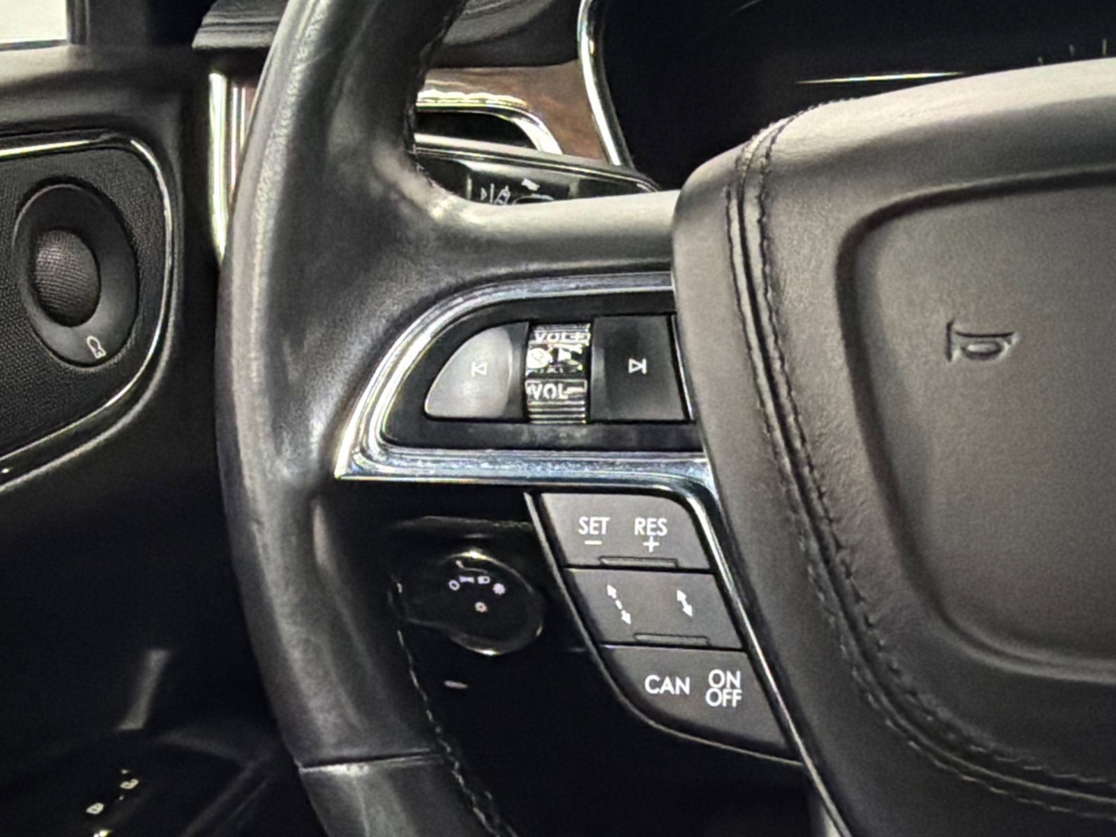 Used 2020 Lincoln Continental AWD w/ Premium Package image 23