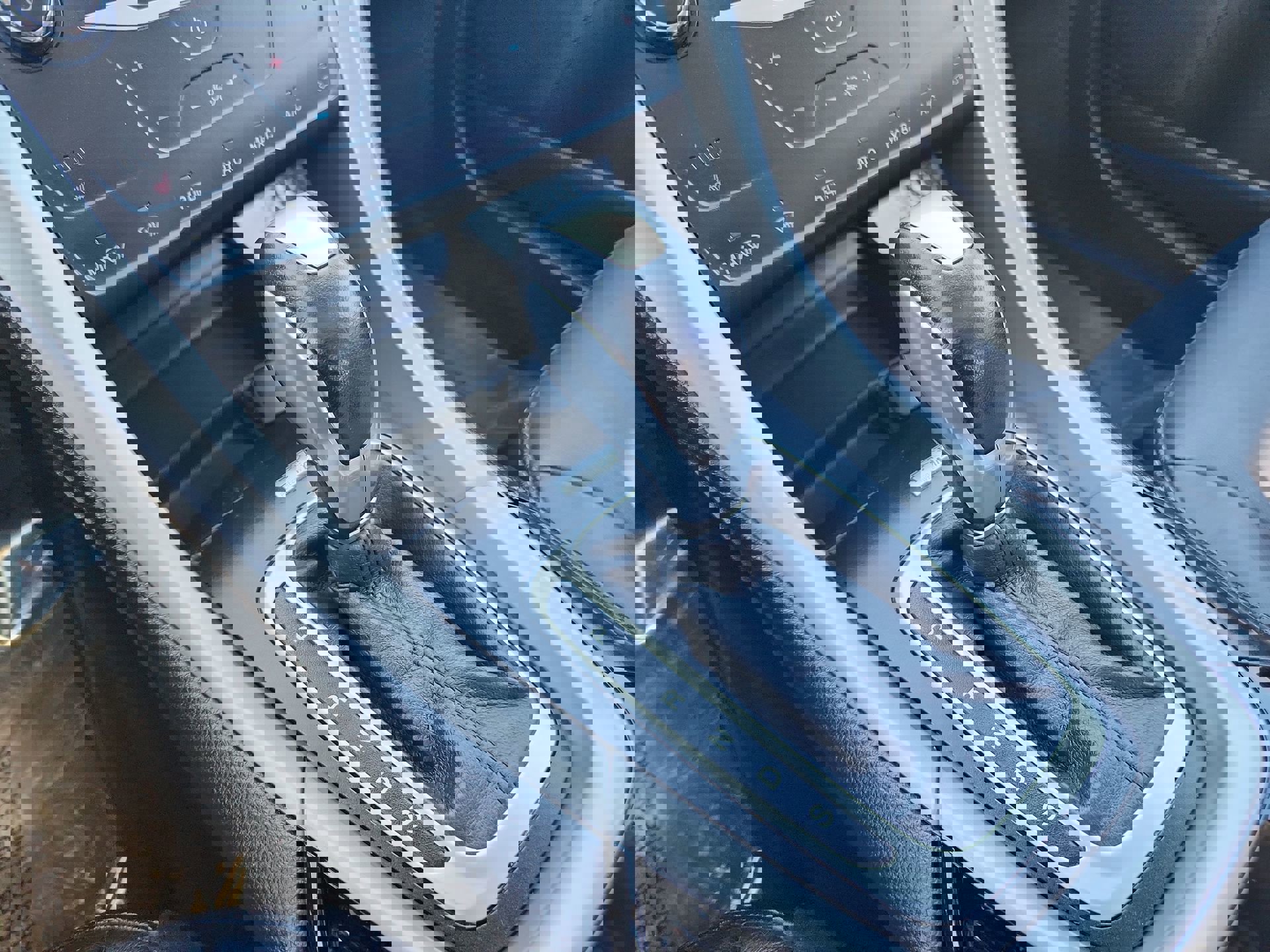 Used 2015 Ford Fusion SE w/ Equipment Group 202A image 21