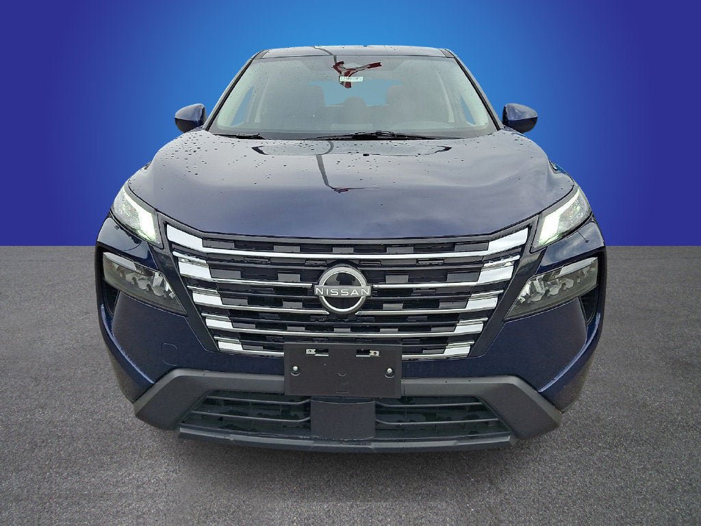 Used 2025 Nissan Rogue SV AWD/4WD image 2