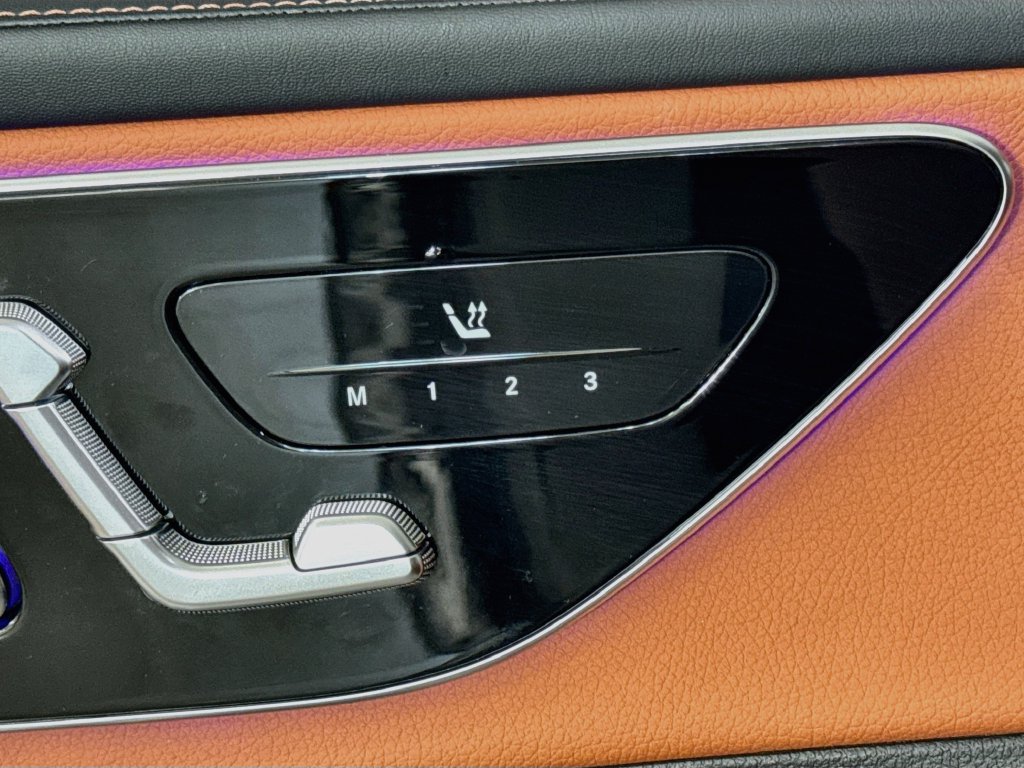 Certified 2025 Mercedes-Benz GLC 300 4MATIC image 23