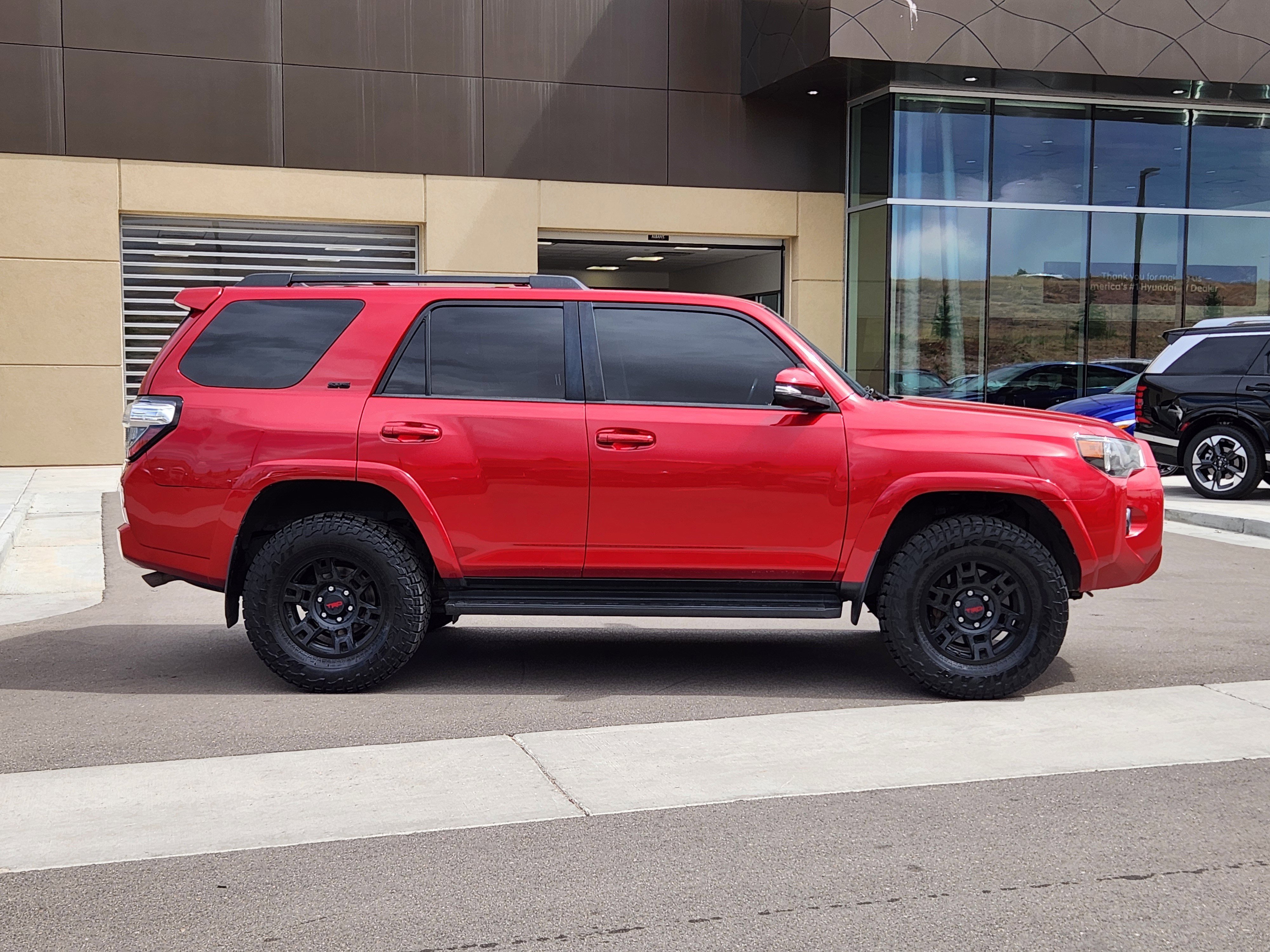 Used 2015 Toyota 4Runner SR5 Premium image 4