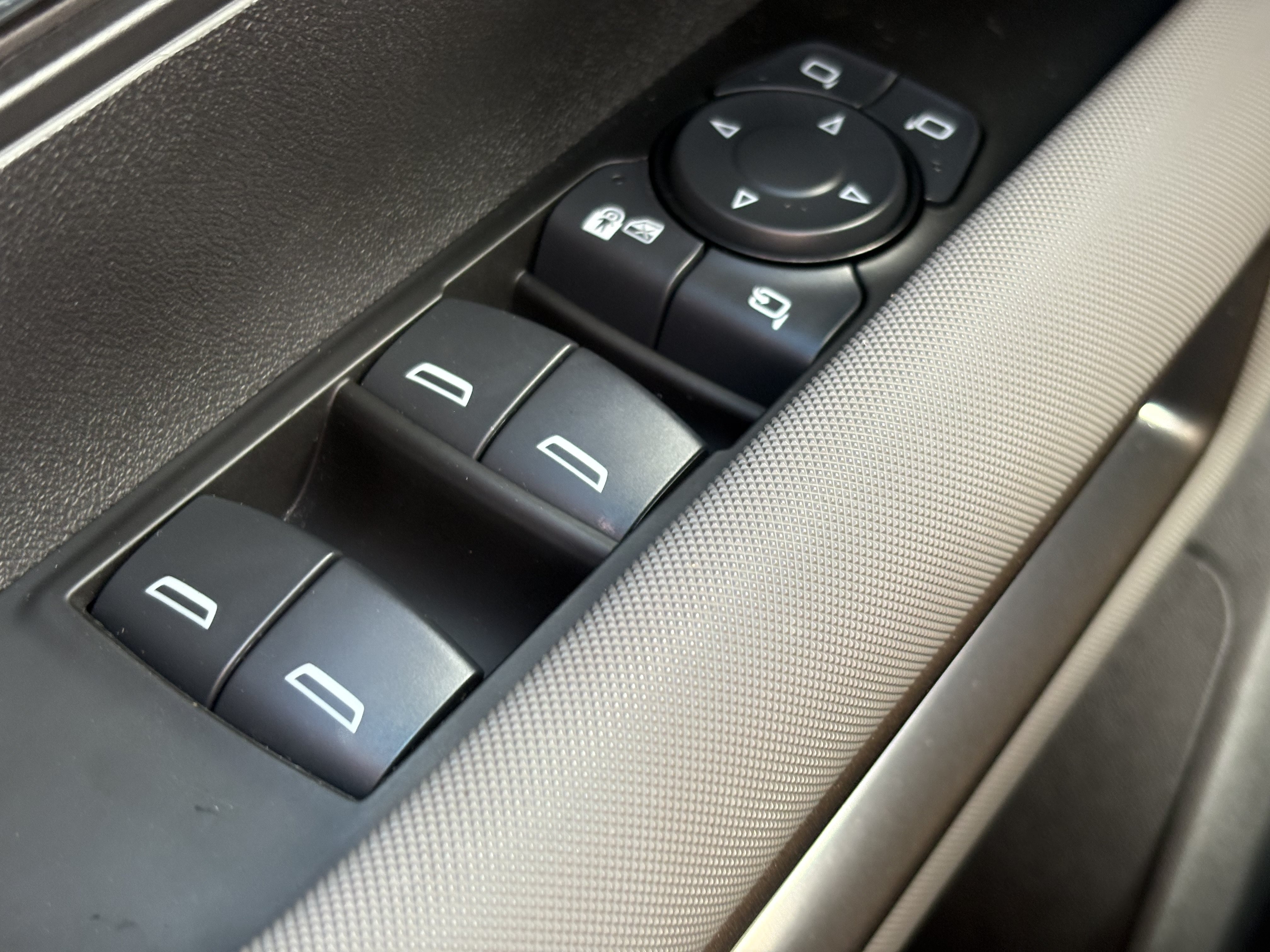 Used 2025 GMC Hummer EV 2X AWD/4WD image 29