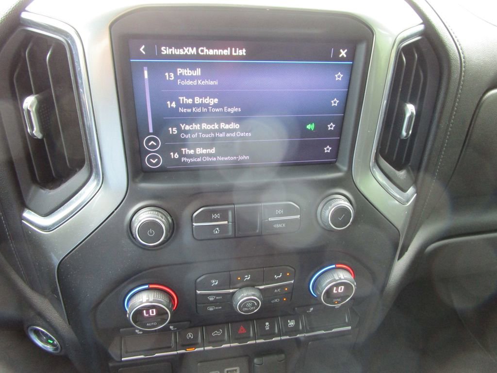 Used 2021 Chevrolet Silverado 1500 LT image 39