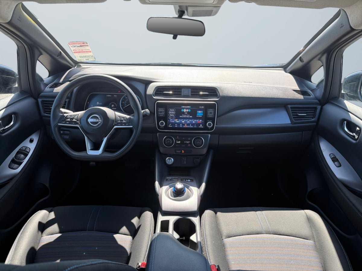 Used 2025 Nissan Leaf S FWD image 9