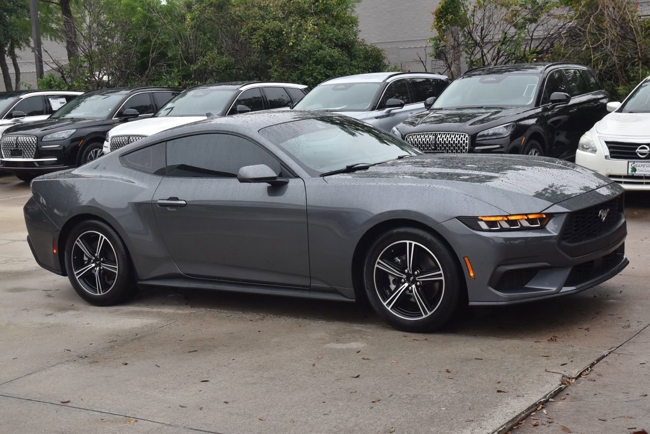 Certified 2024 Ford Mustang Coupe RWD image 5