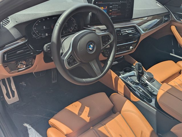 Certified 2023 BMW 530e w/ M Sport Package image 10