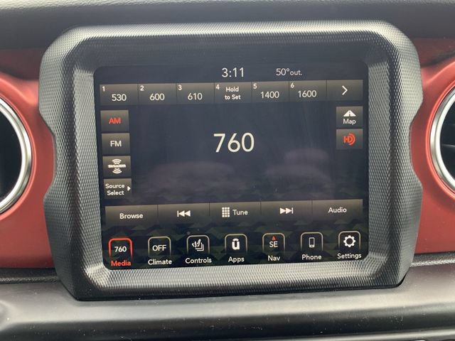 Used 2023 Jeep Wrangler Unlimited Rubicon w/ Cold Weather Group AWD/4WD image 13