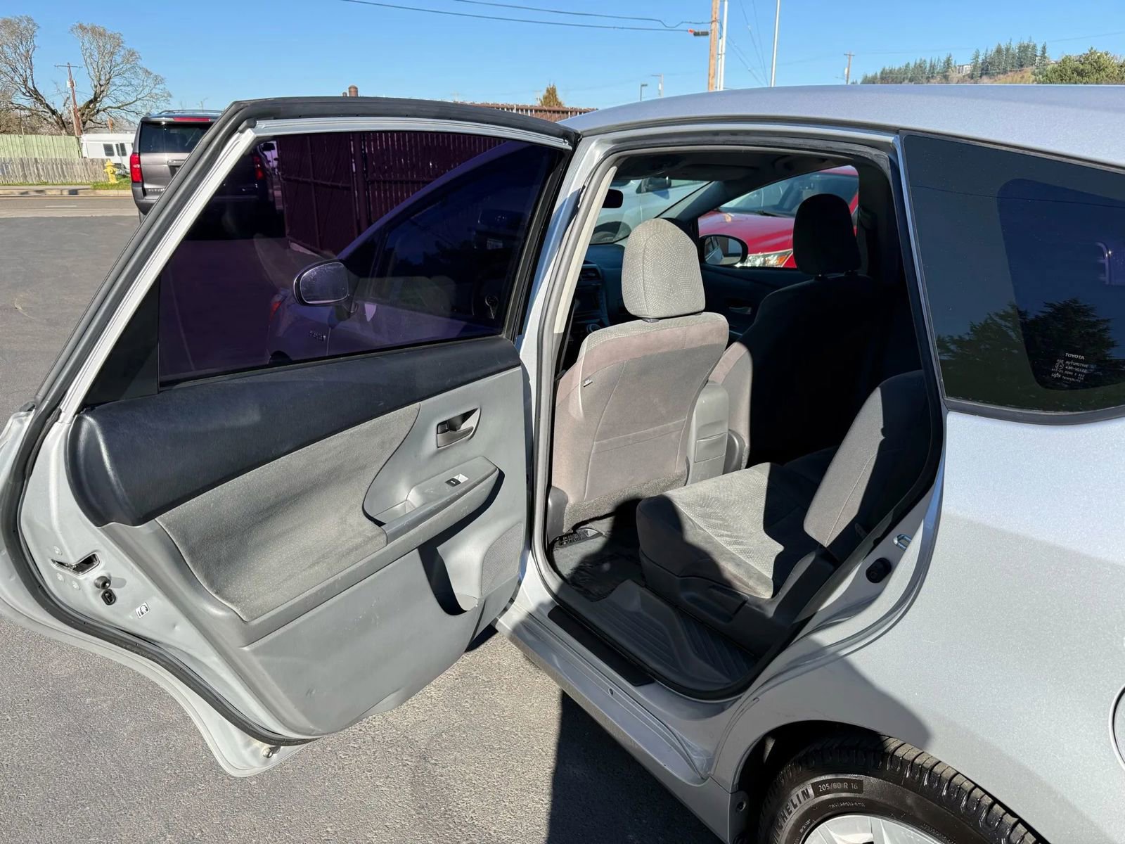 Used 2013 Toyota Prius V Two FWD image 9
