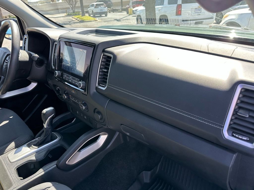 Used 2023 Nissan Frontier SV w/ Technology Package image 23