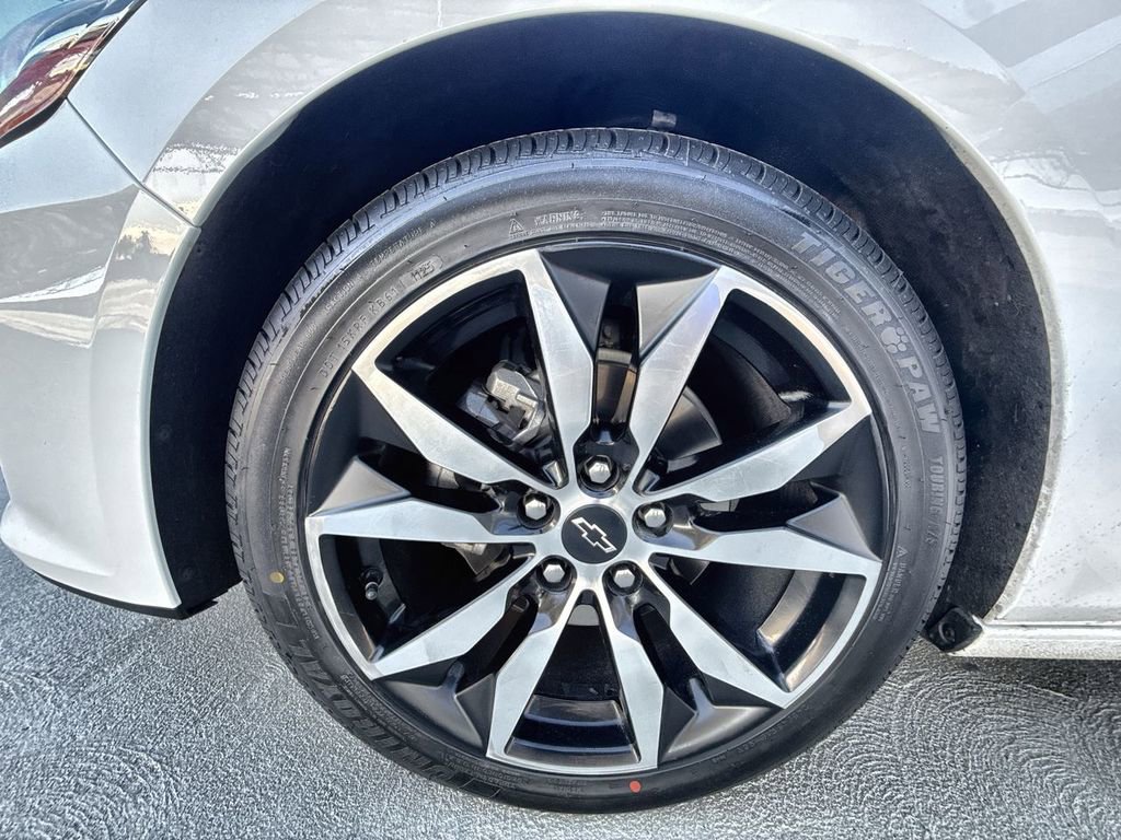 Used 2025 Chevrolet Malibu RS image 31