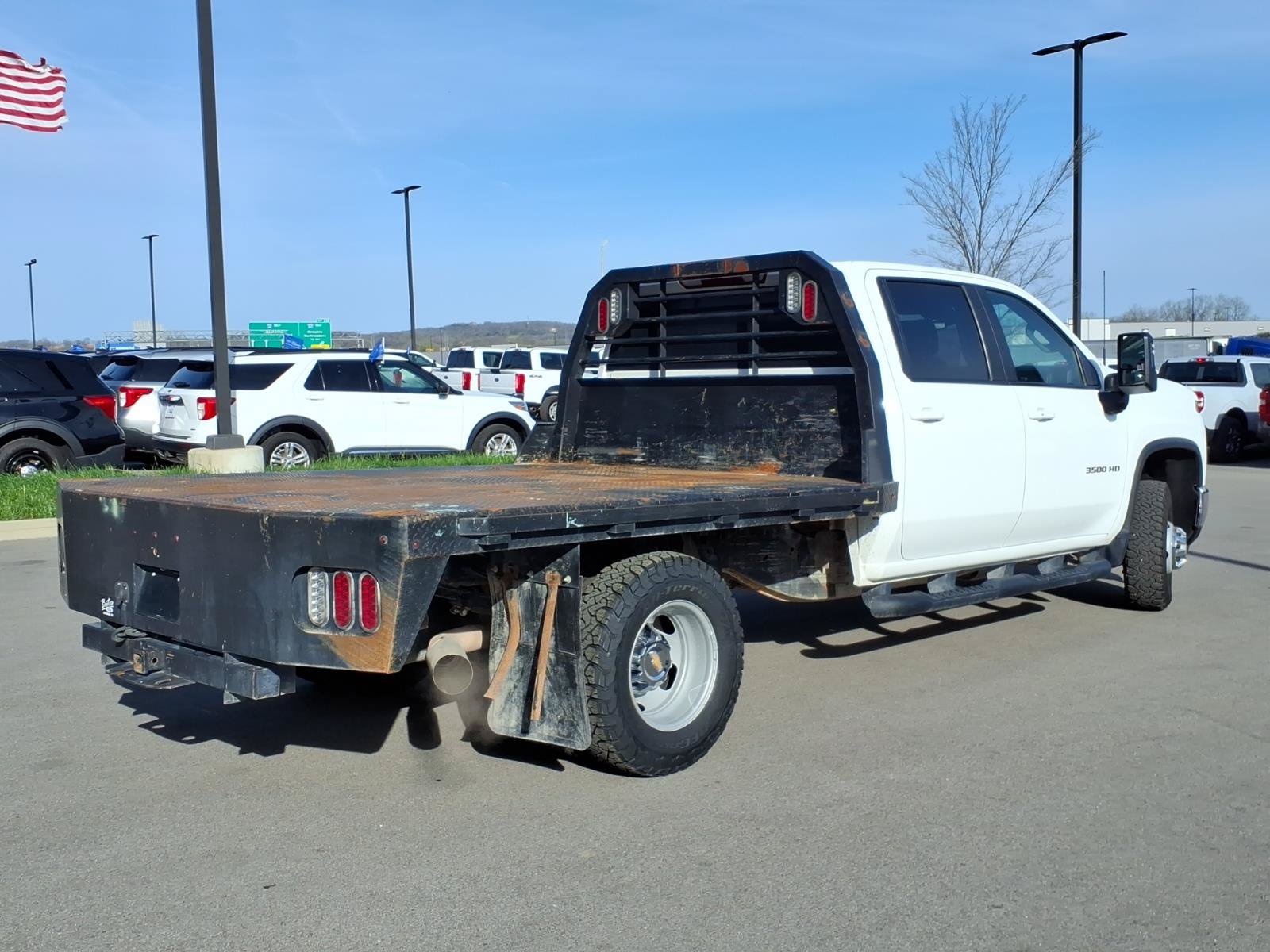 Used 2024 Chevrolet Silverado 3500 LT w/ Convenience Package AWD/4WD image 3