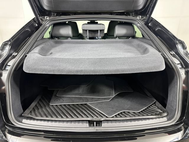 Used 2024 Audi Q4 e-tron Prestige w/ Black Optic Plus Package image 25