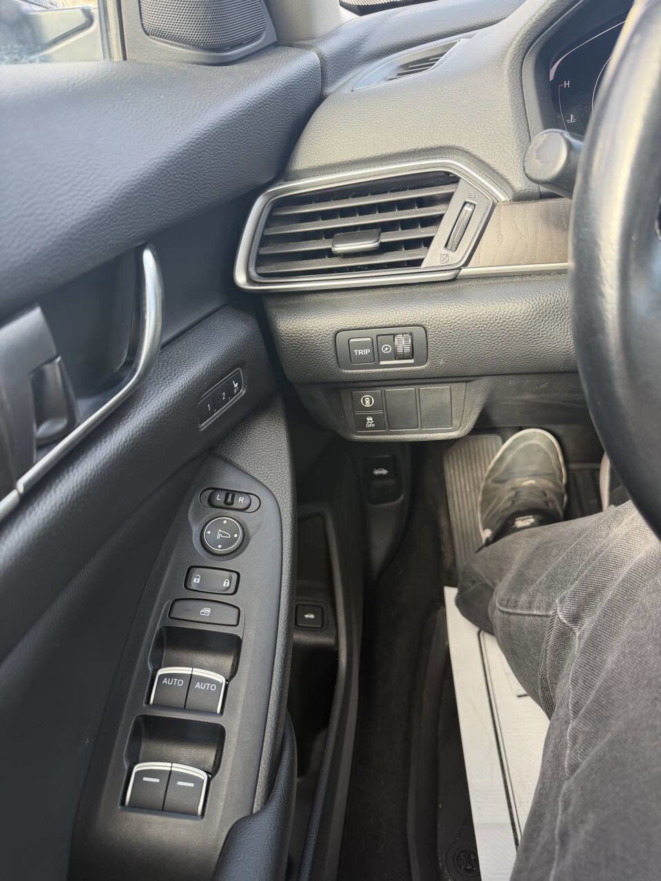 Used 2019 Honda Accord EX-L image 18