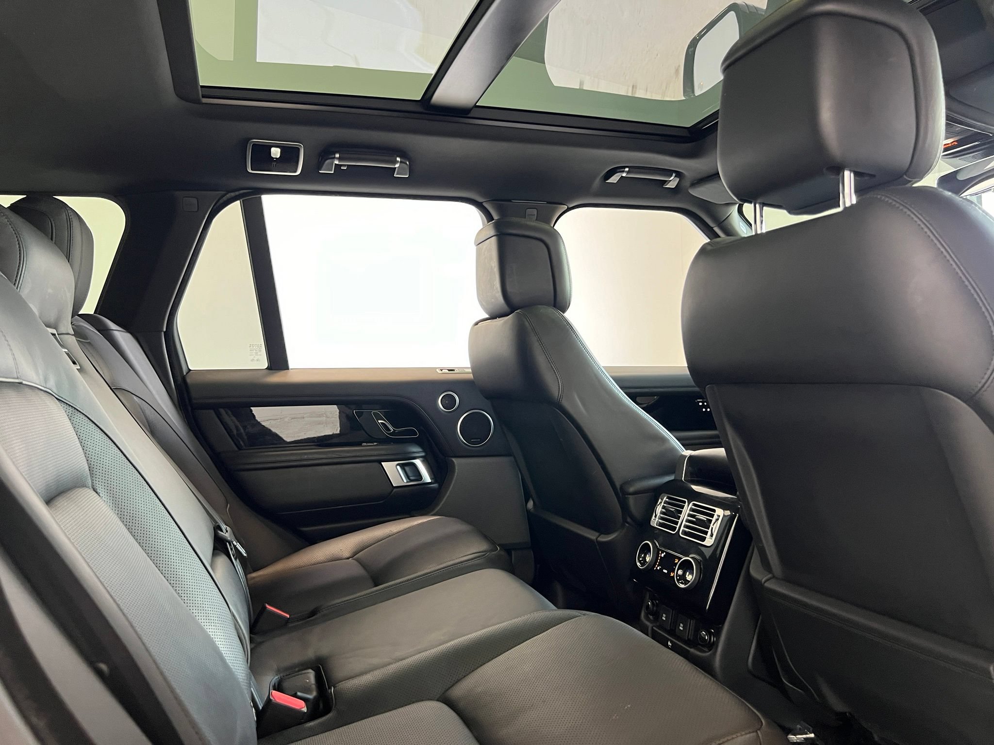Used 2020 Land Rover Range Rover HSE AWD/4WD image 23