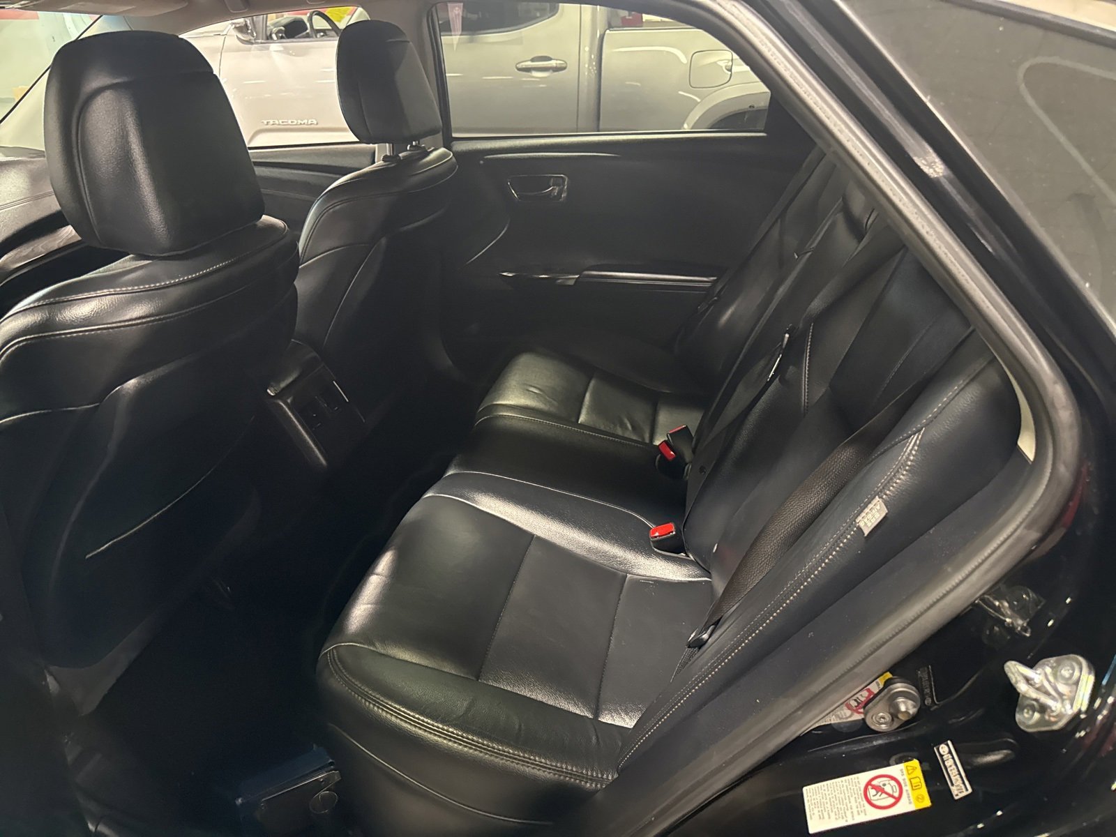 Used 2018 Toyota Avalon XLE Plus image 5