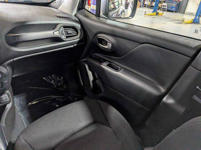 Certified 2023 Jeep Renegade Latitude AWD/4WD image 16