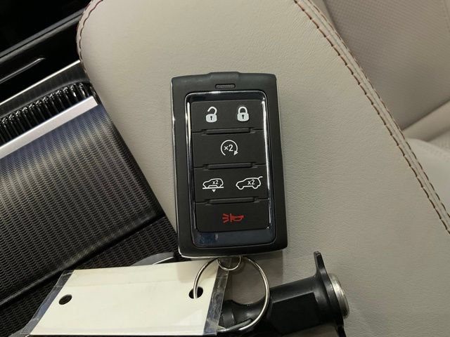 New 2026 Jeep Grand Wagoneer Summit w/ Rear Seat Video Group I AWD/4WD image 30