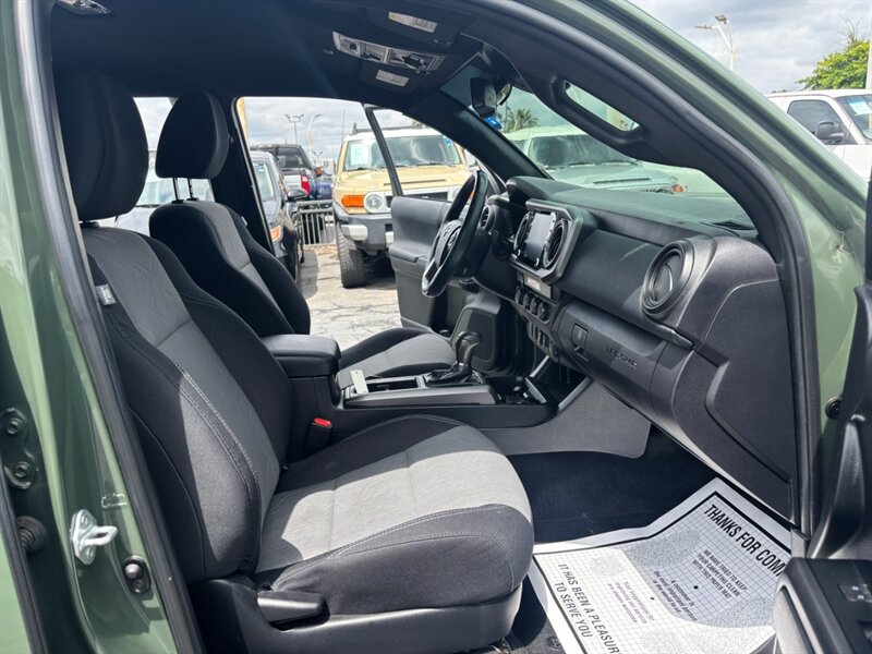 Used 2021 Toyota Tacoma TRD Off-Road AWD/4WD image 18