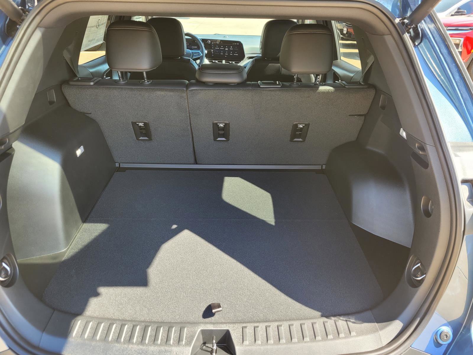 New 2027 Chevrolet Equinox LT w/ Convenience Package II FWD image 7