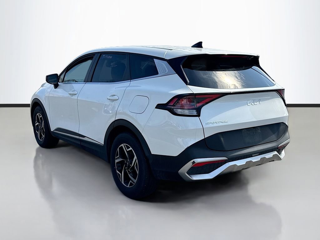 Used 2024 Kia Sportage LX image 5