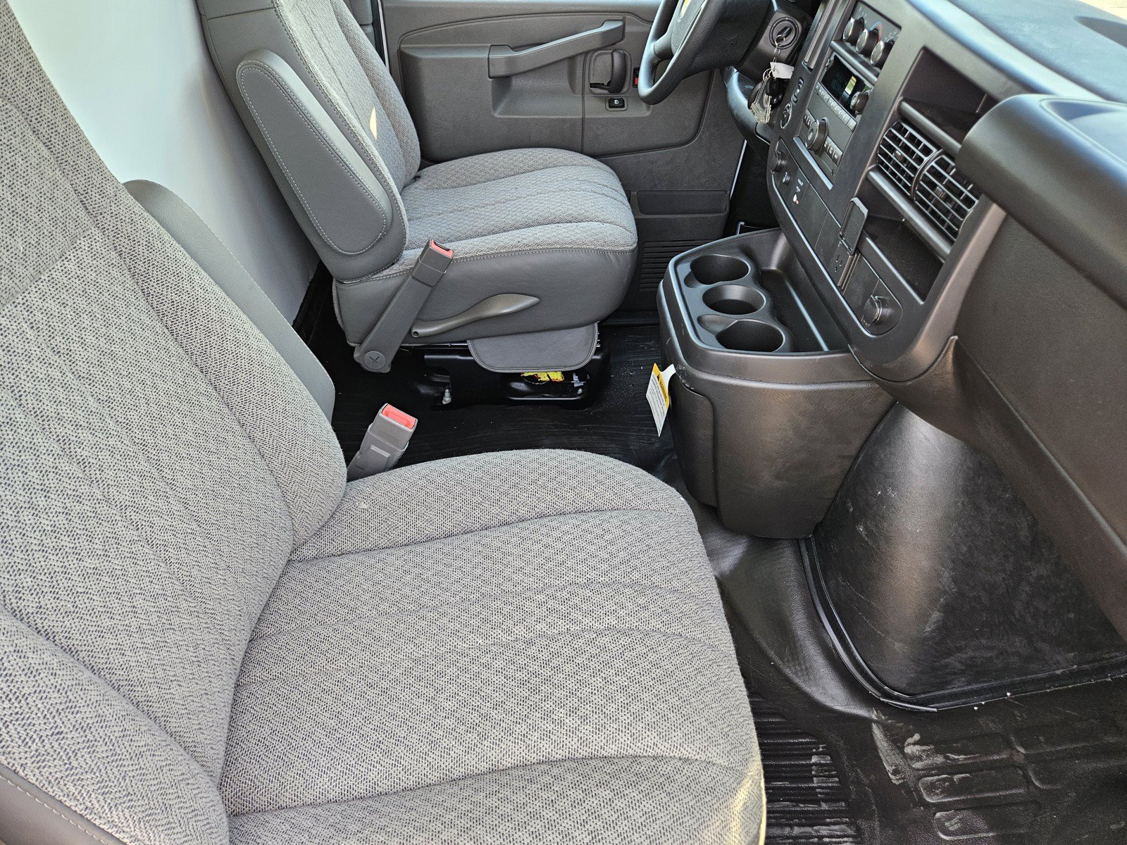 New 2026 Chevrolet Express 3500 w/ Power Convenience Package RWD image 10