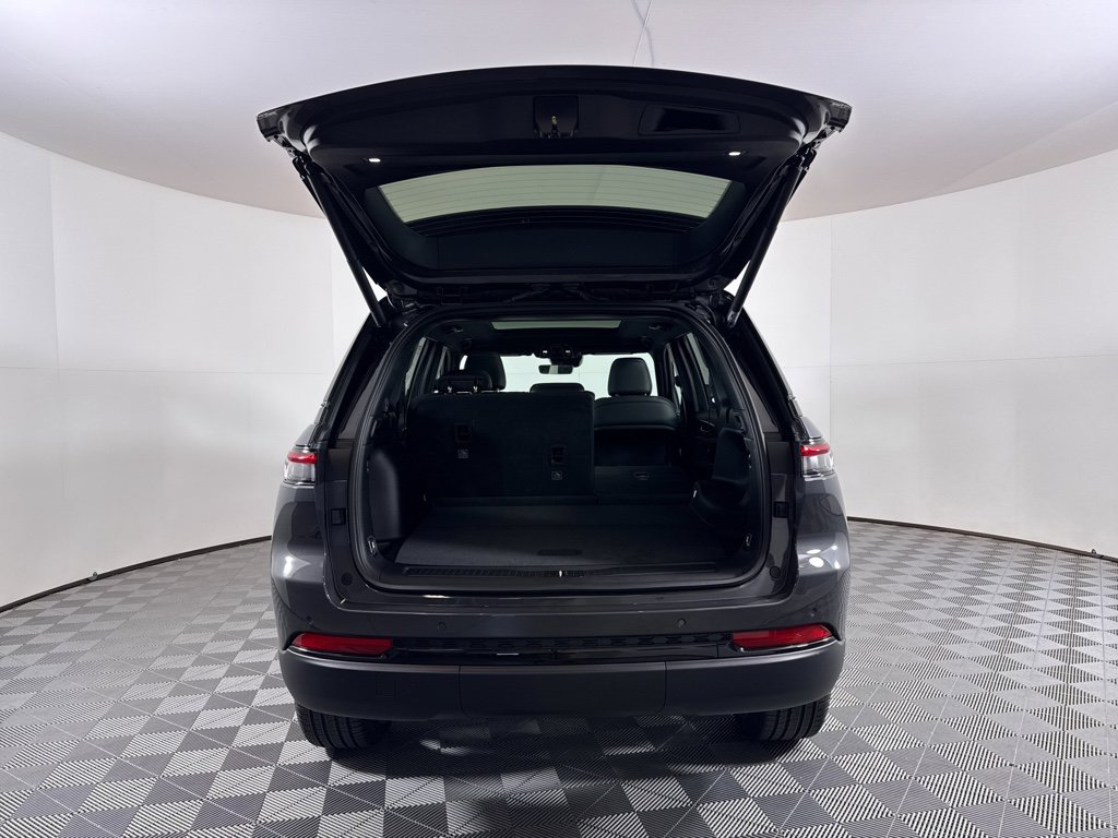 New 2025 Jeep Grand Cherokee Limited AWD/4WD image 10
