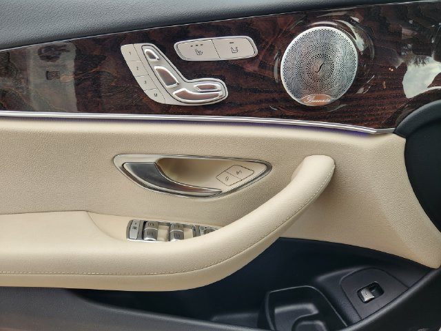 Used 2019 Mercedes-Benz E 300 image 24