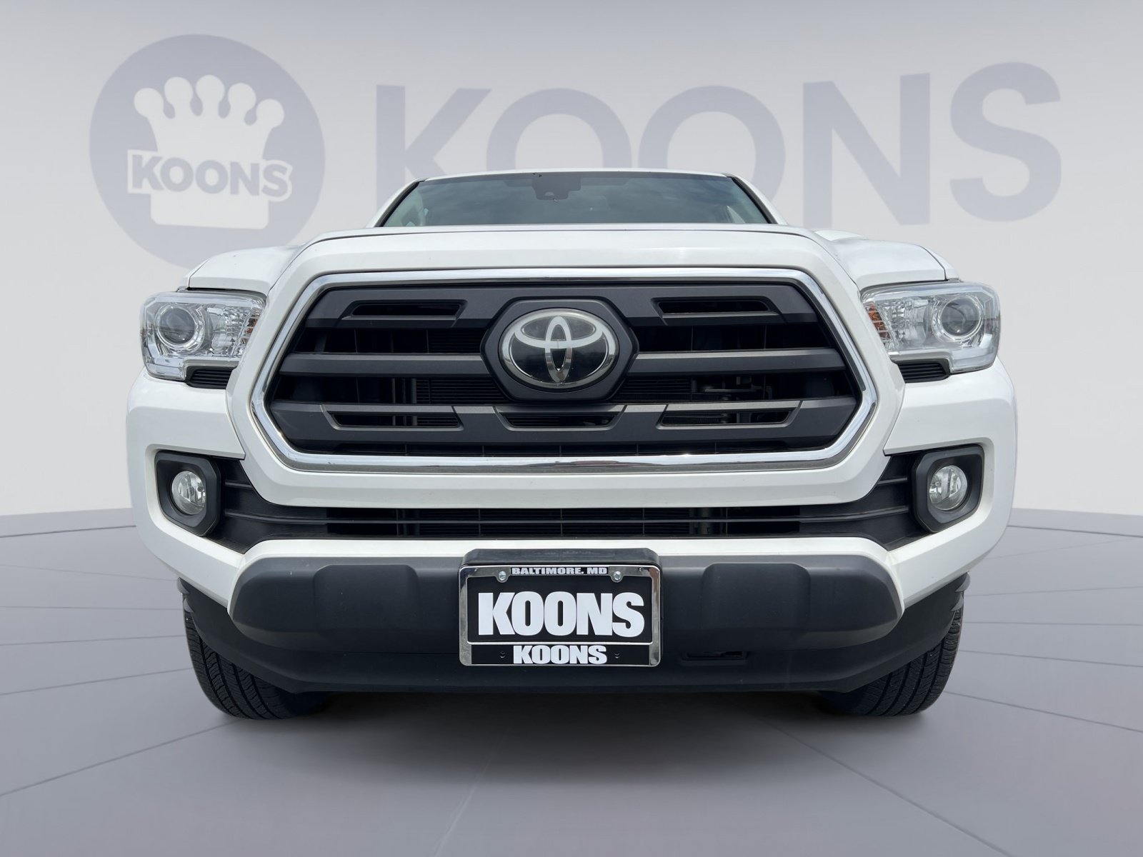 Used 2019 Toyota Tacoma SR5 AWD/4WD image 11