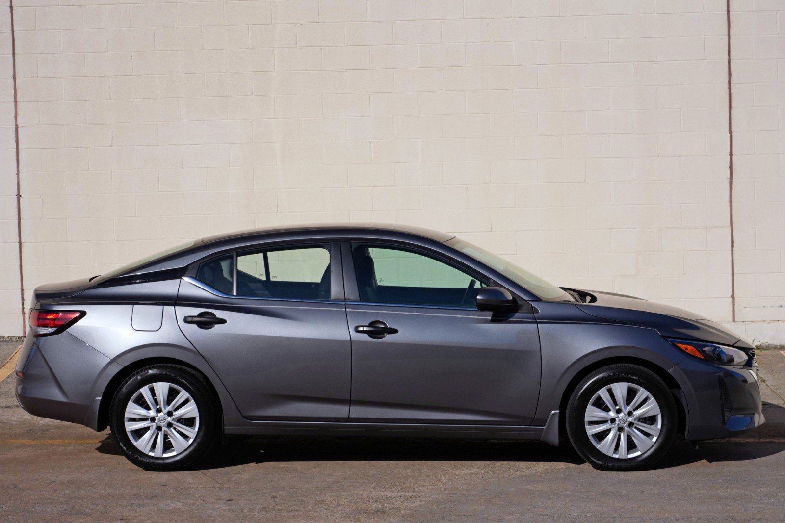 Used 2025 Nissan Sentra S FWD image 44