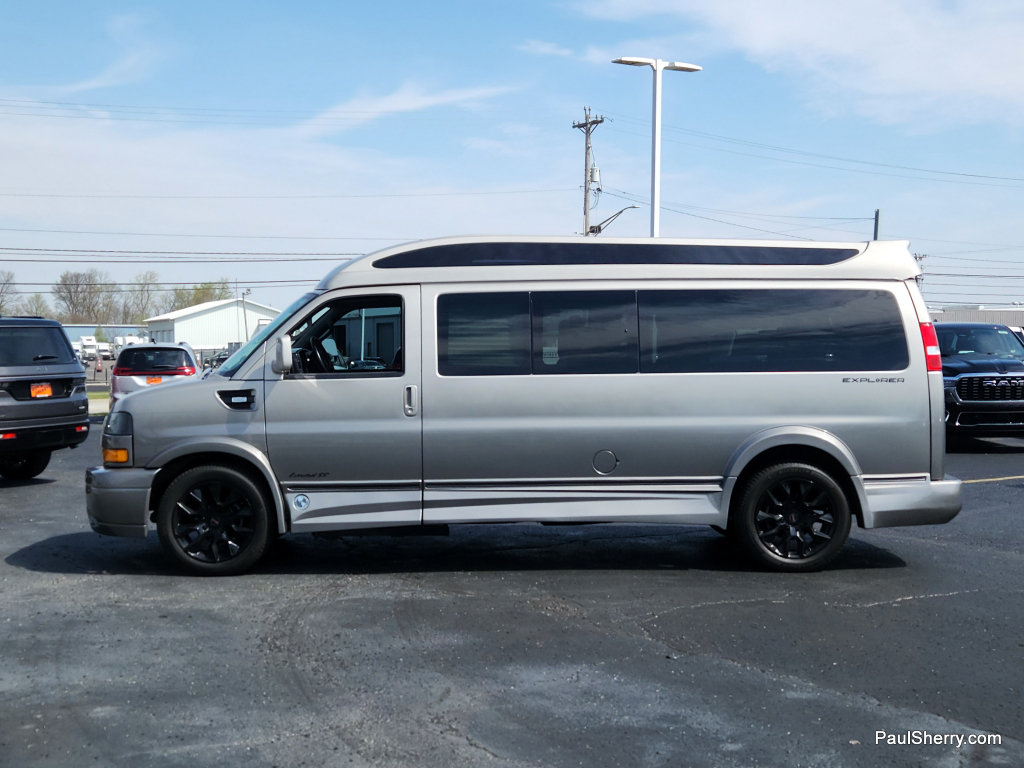 Used 2023 GMC Savana 2500 Extended RWD image 24