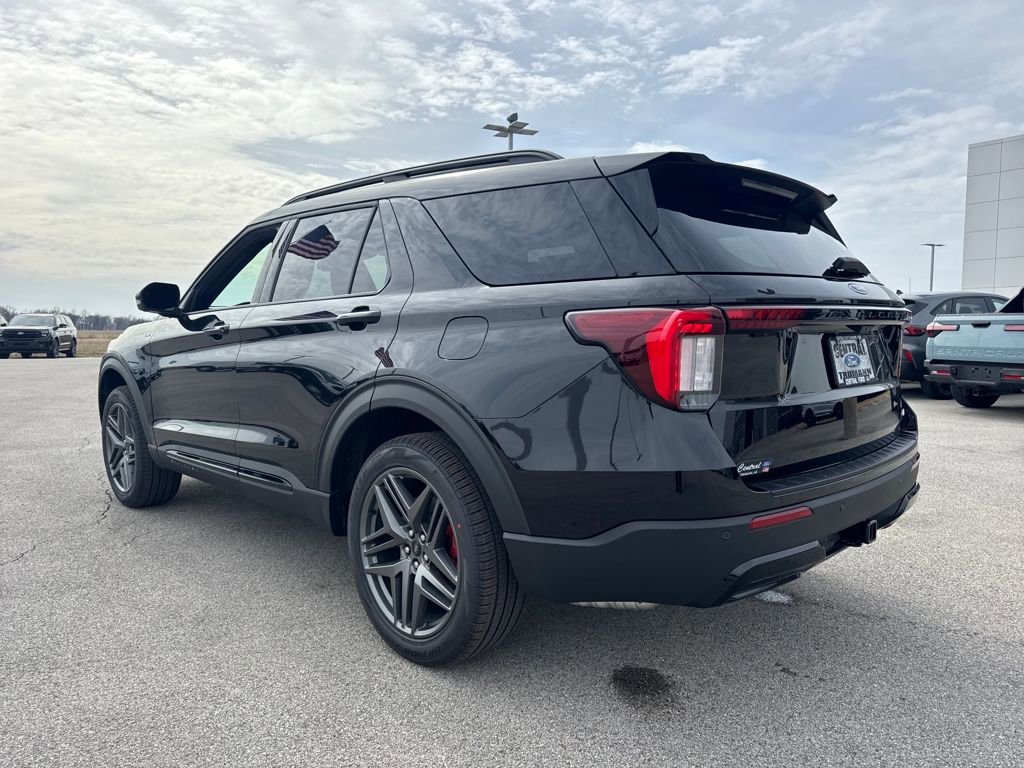 New 2026 Ford Explorer ST-Line w/ ST-Line Street Pack AWD/4WD image 4