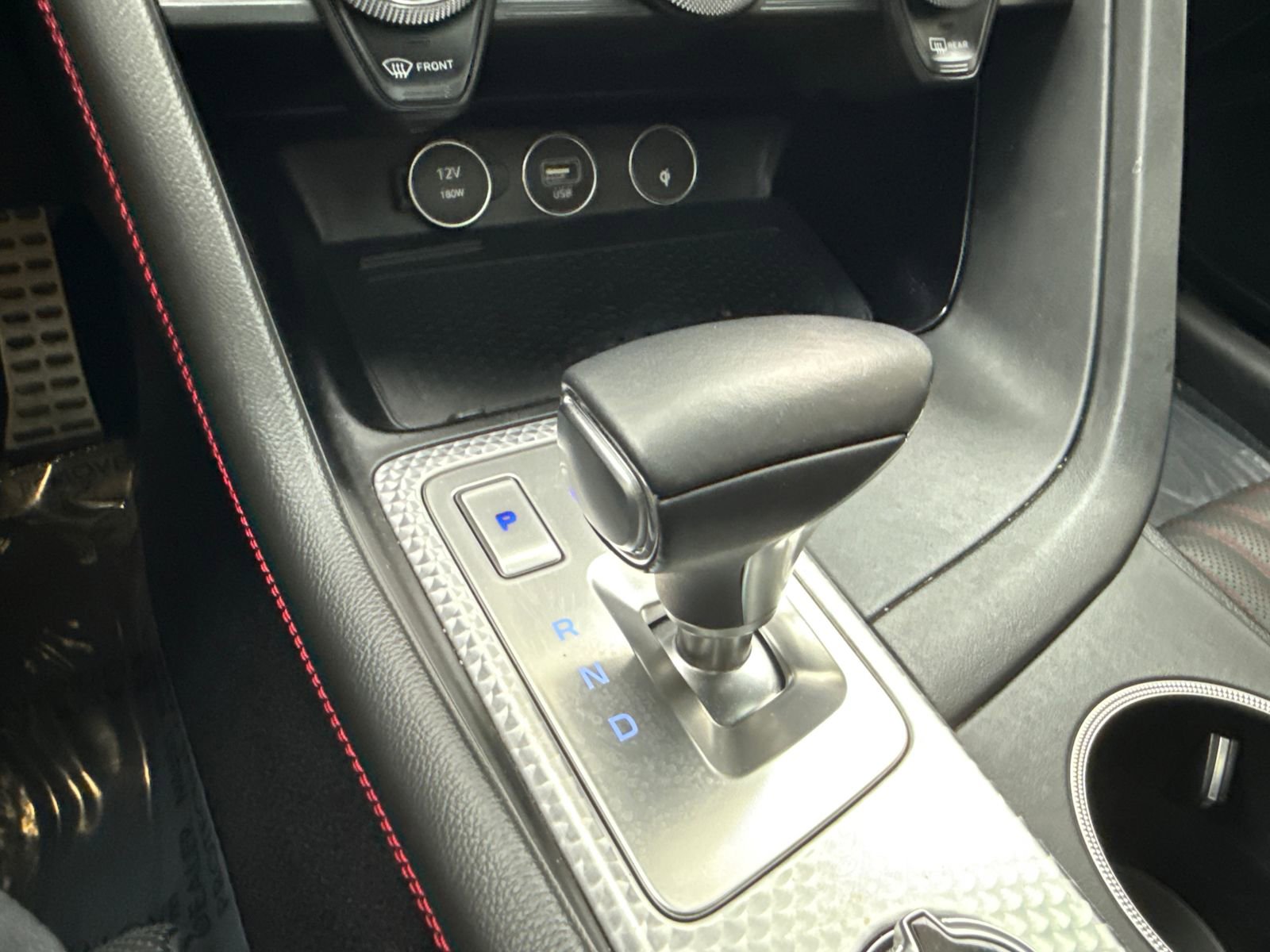 Used 2023 Genesis G70 2.0T w/ Sport Prestige Package image 31