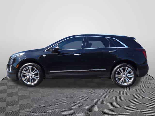 Used 2025 Cadillac XT5 Premium Luxury w/ Technology Package FWD image 2