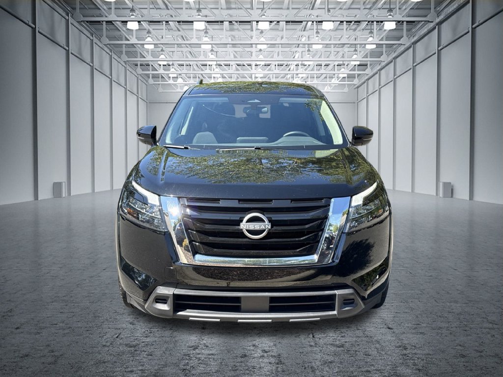 Certified 2025 Nissan Pathfinder SV FWD image 2